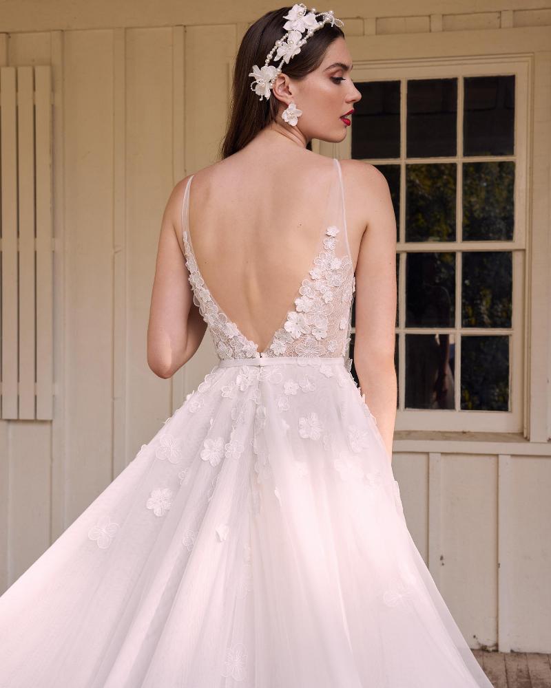 La22101 a line tulle wedding dress with flowers and spaghetti straps4